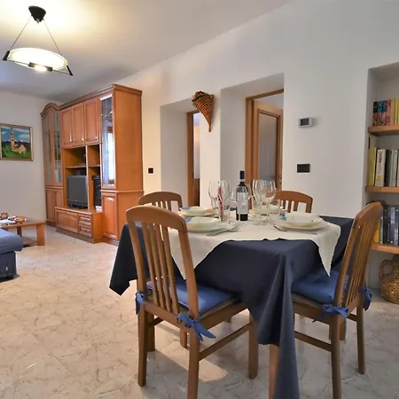 דירה Casa Le Fontane By Interhome
